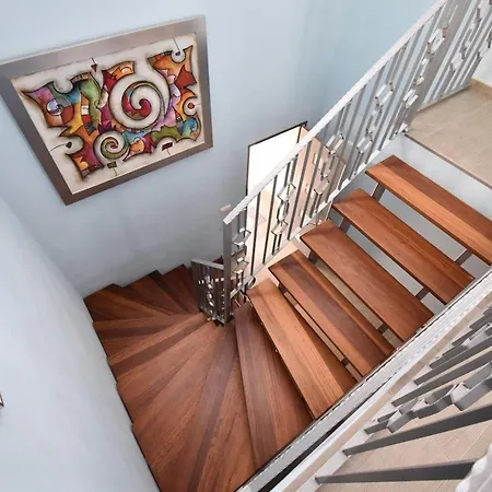 Victoria Villa *